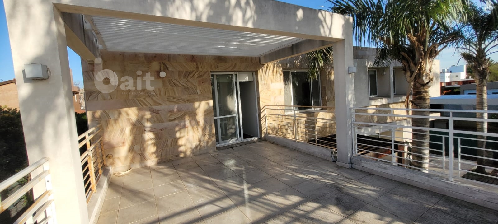 VENDO CASA 3 DORMITORIOS Y ESCRITORIO LOS ARBOLES VALLE  ESCONDIDO