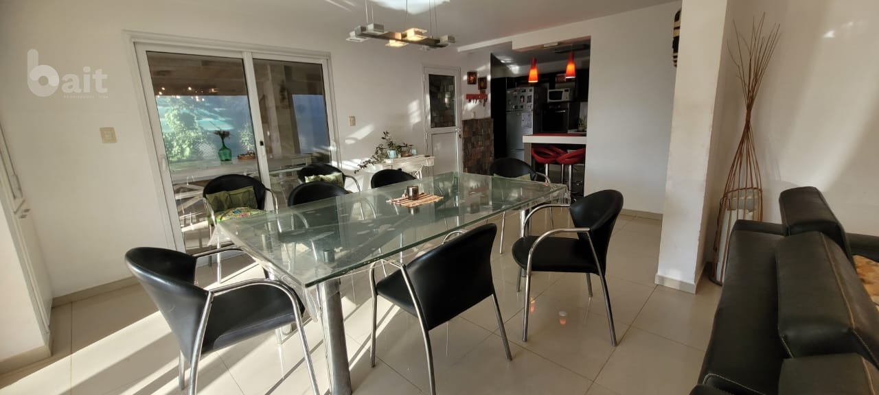 VENDO CASA 3 DORMITORIOS Y ESCRITORIO LOS ARBOLES VALLE  ESCONDIDO