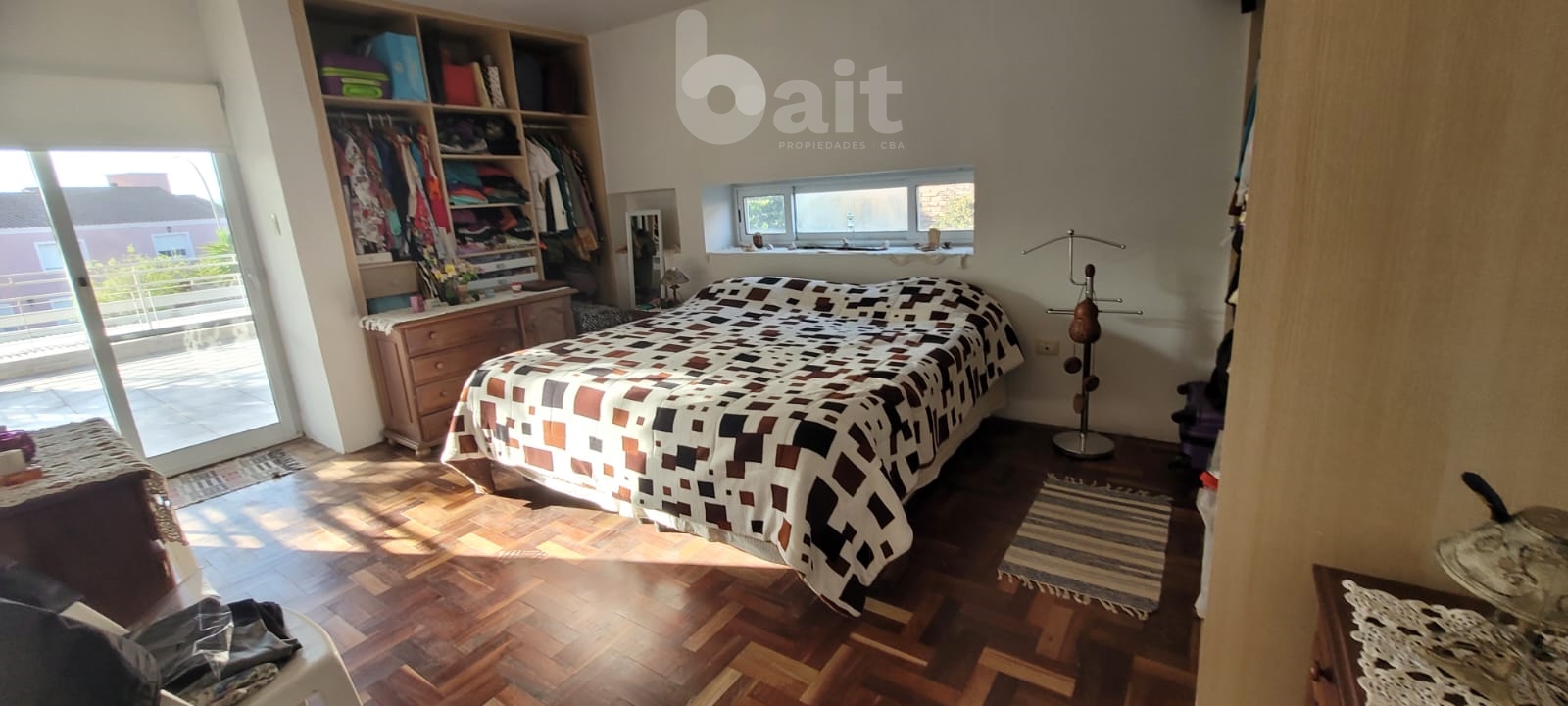 VENDO CASA 3 DORMITORIOS Y ESCRITORIO LOS ARBOLES VALLE  ESCONDIDO