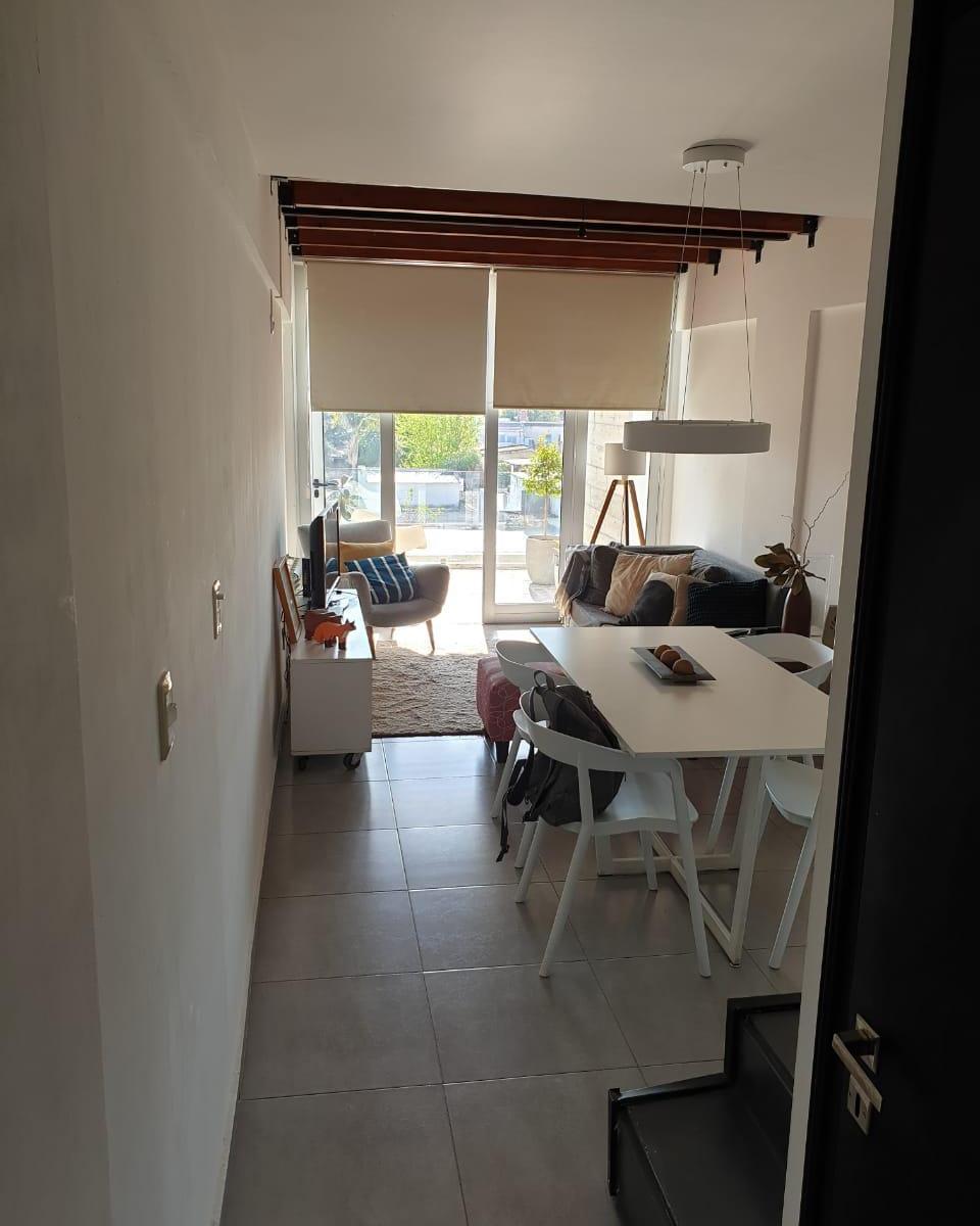 VENDO 2 DORMITORIOS TRIPLEX CON TERRAZA APTO BANCOR