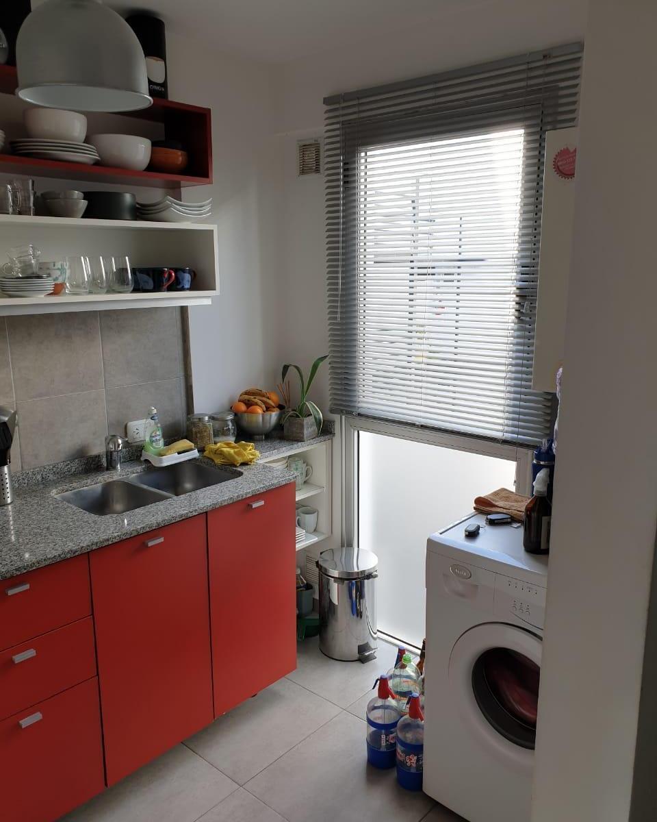 VENDO 2 DORMITORIOS TRIPLEX CON TERRAZA APTO BANCOR
