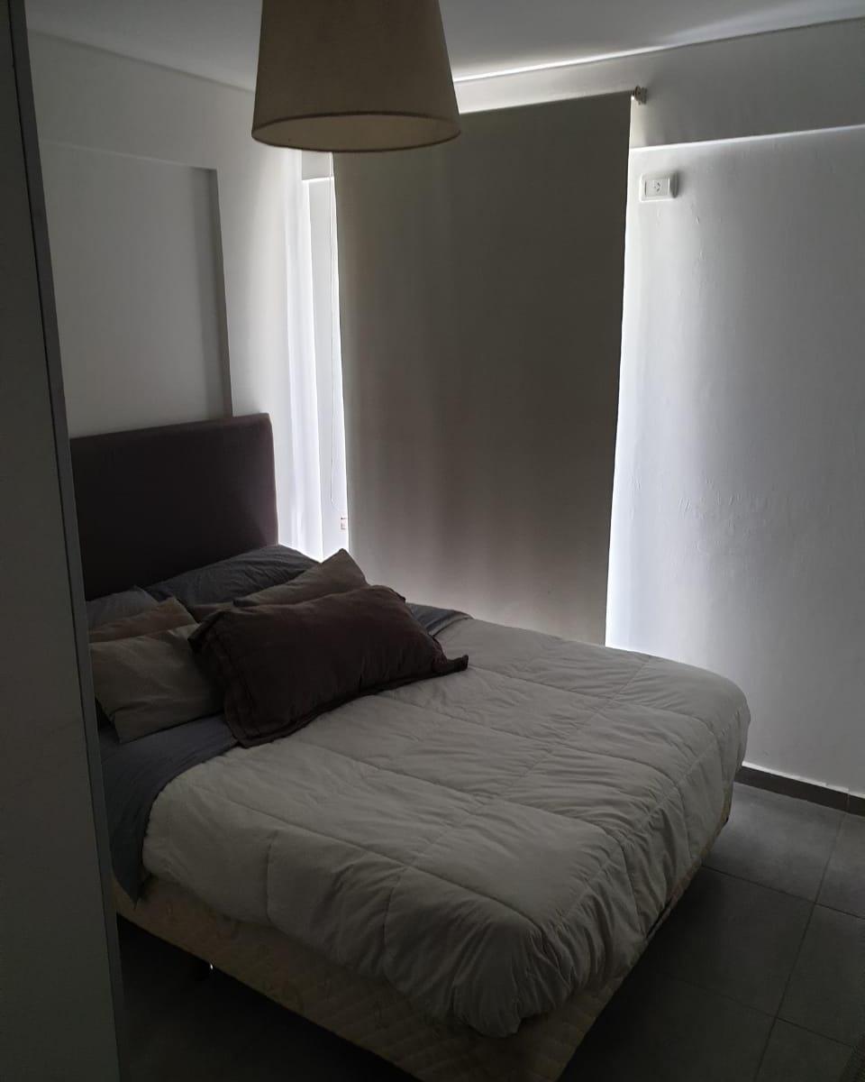 VENDO 2 DORMITORIOS TRIPLEX CON TERRAZA APTO BANCOR