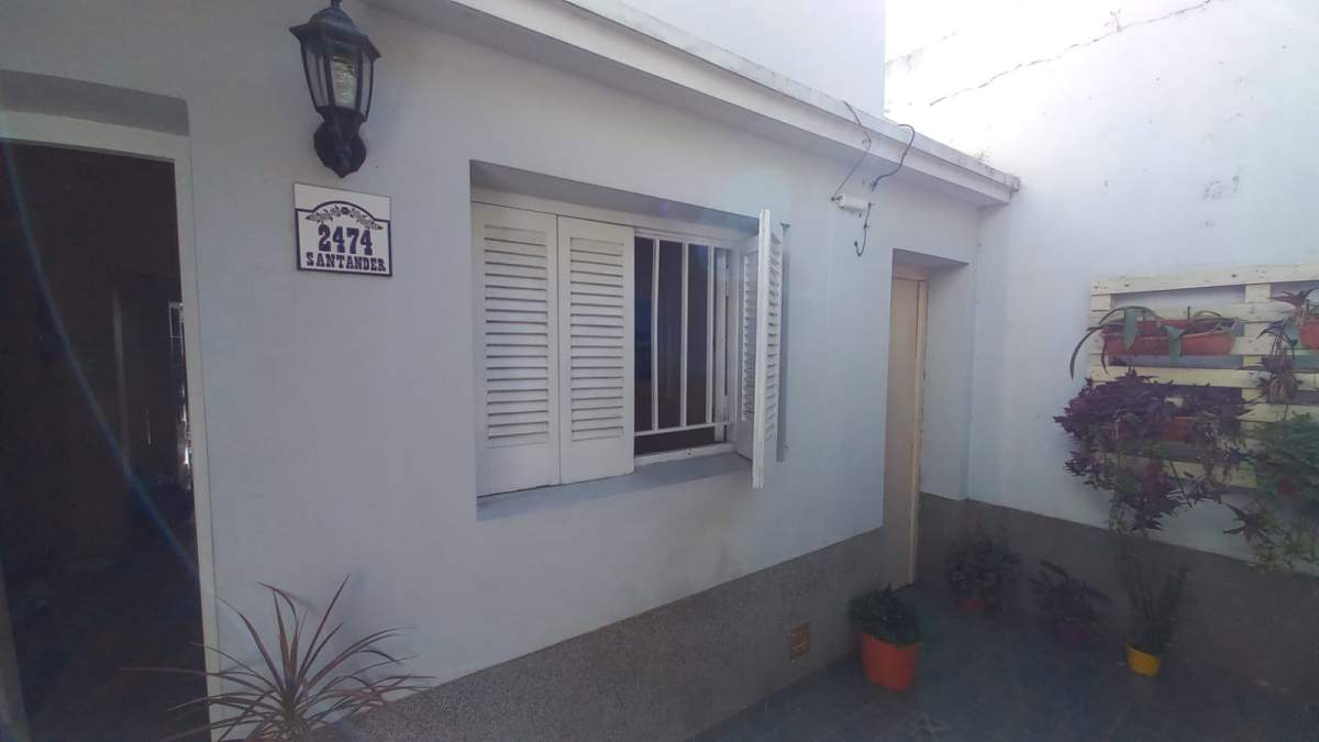 VENTA CASA DOS DORMITORIOS BARRIO MAIPU PRIMERA SECCION