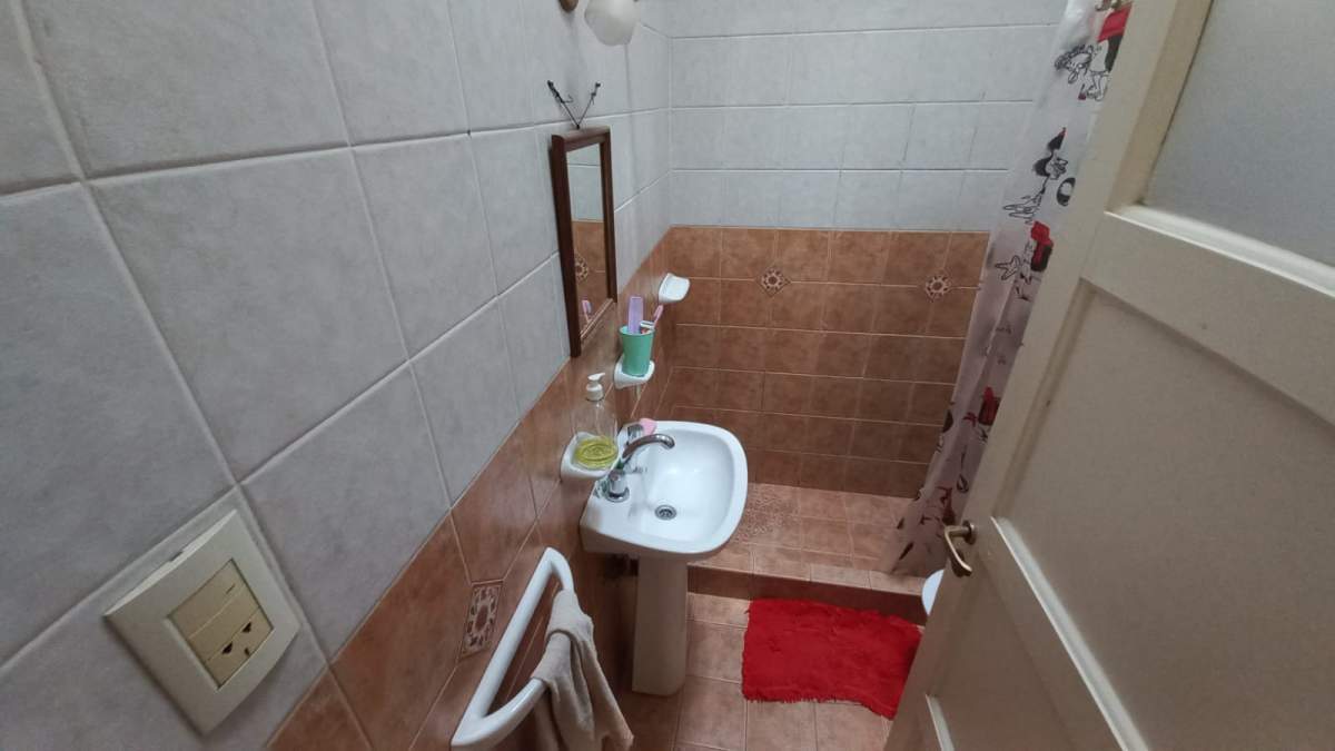 VENTA CASA DOS DORMITORIOS BARRIO MAIPU PRIMERA SECCION