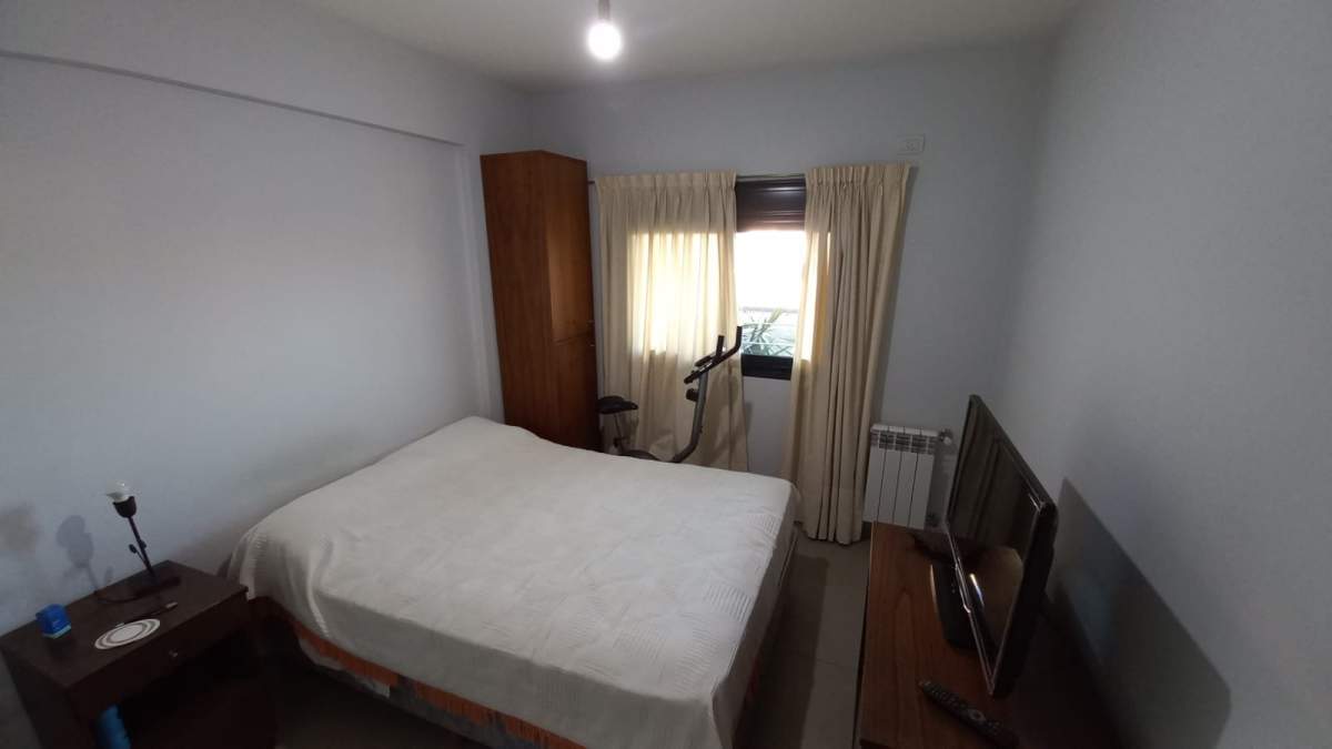 VENTA DEPARTAMENTO 2 DORMITORIOS CON COCHERA BARRIO ALBERDI COMPLEJO EL ALGARROBO