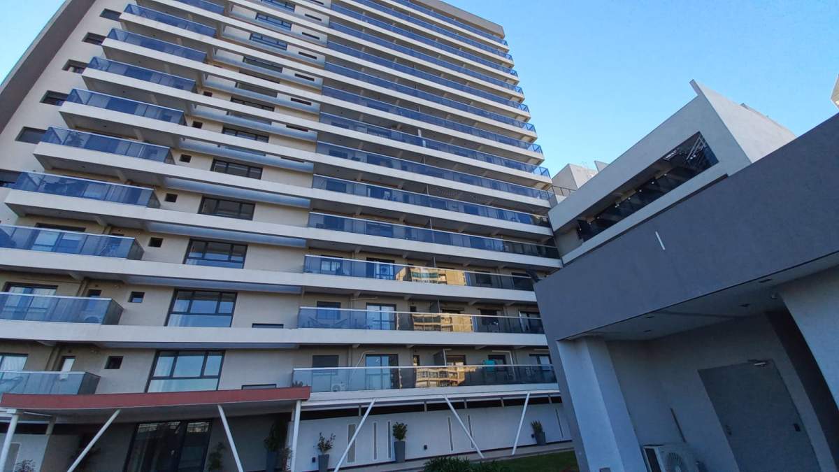 VENTA DEPARTAMENTO 2 DORMITORIOS CON COCHERA BARRIO ALBERDI COMPLEJO EL ALGARROBO