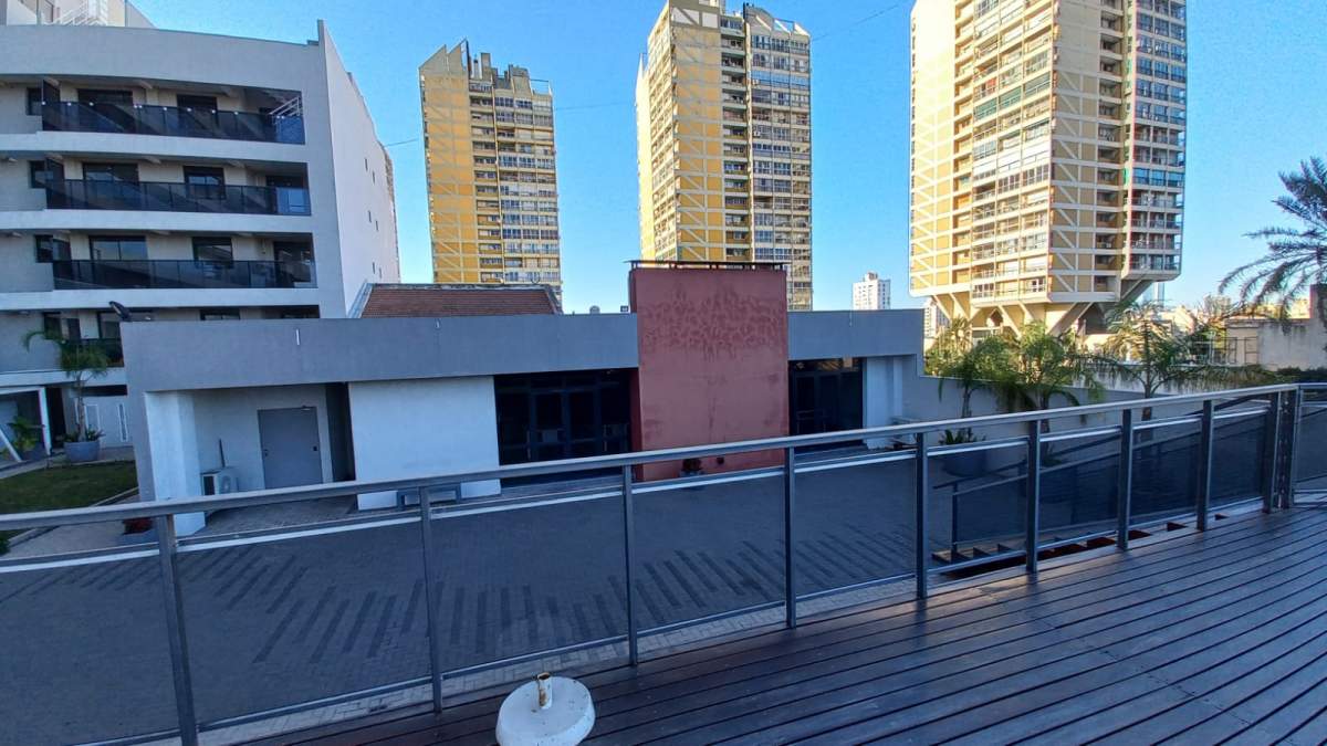 VENTA DEPARTAMENTO 2 DORMITORIOS CON COCHERA BARRIO ALBERDI COMPLEJO EL ALGARROBO