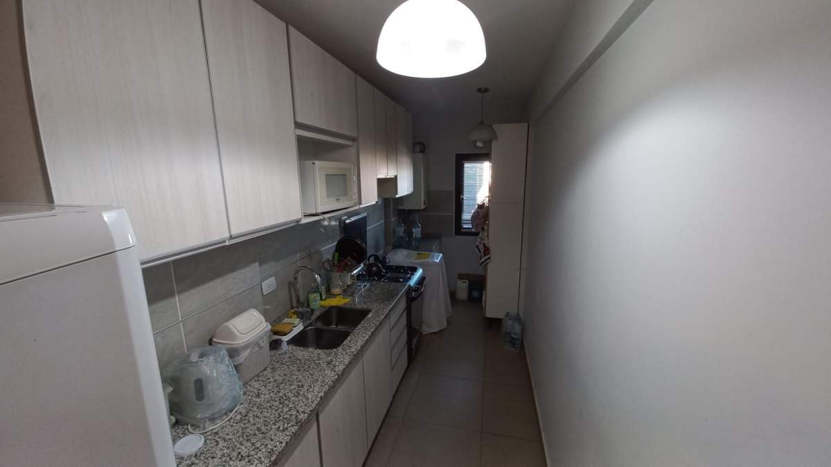 VENTA DEPARTAMENTO 2 DORMITORIOS CON COCHERA BARRIO ALBERDI COMPLEJO EL ALGARROBO