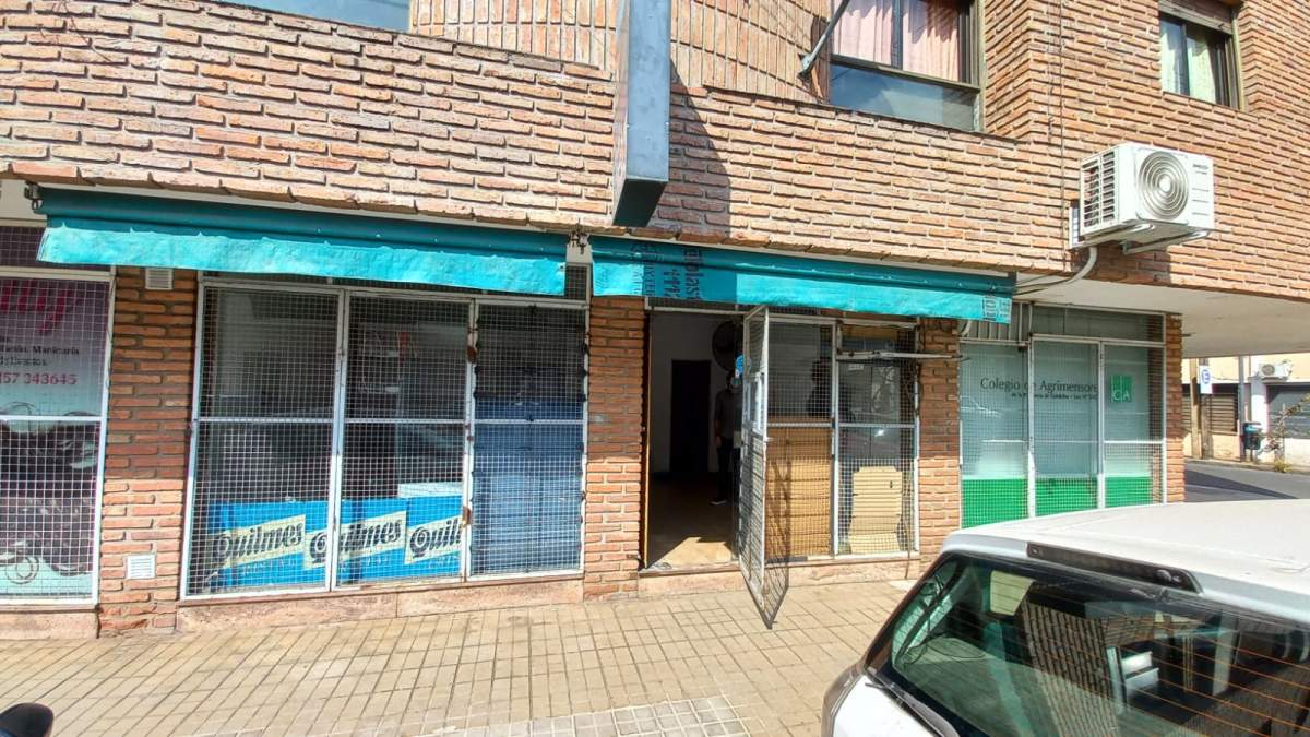 VENTA LOCAL COMERCIAL ABERDI CALLE CHACO ESQUINA DEAN FUNES