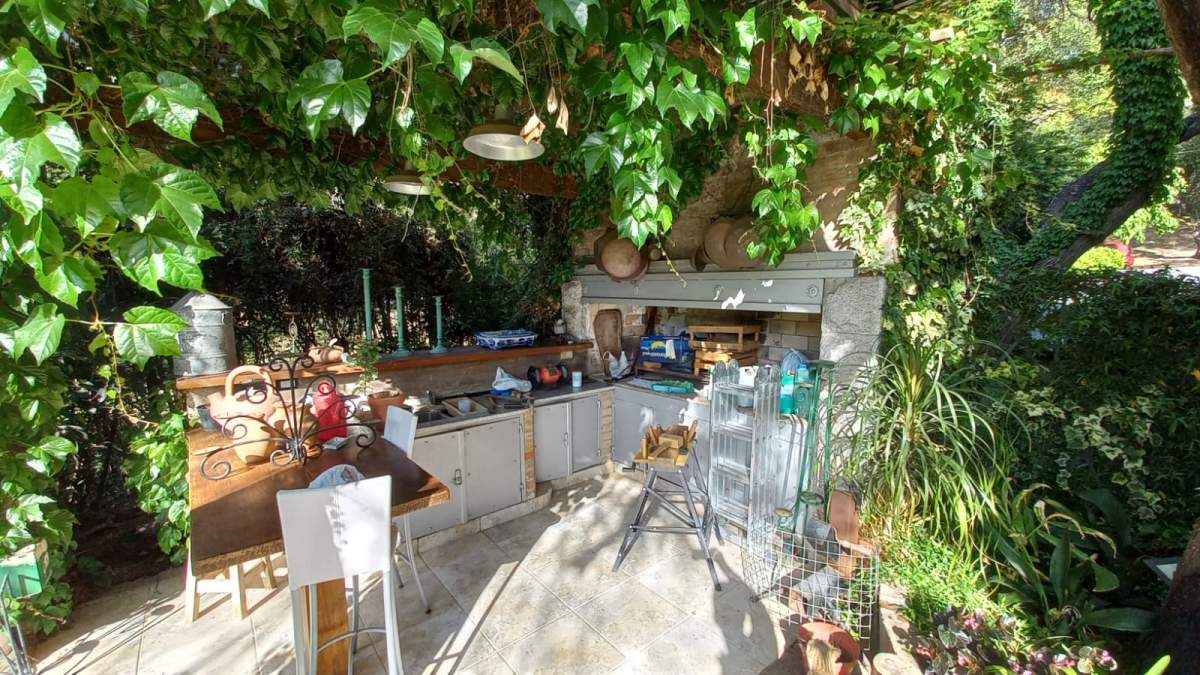 VENTA CASA LAS DELICIAS CON ACCESO AL ARROYO