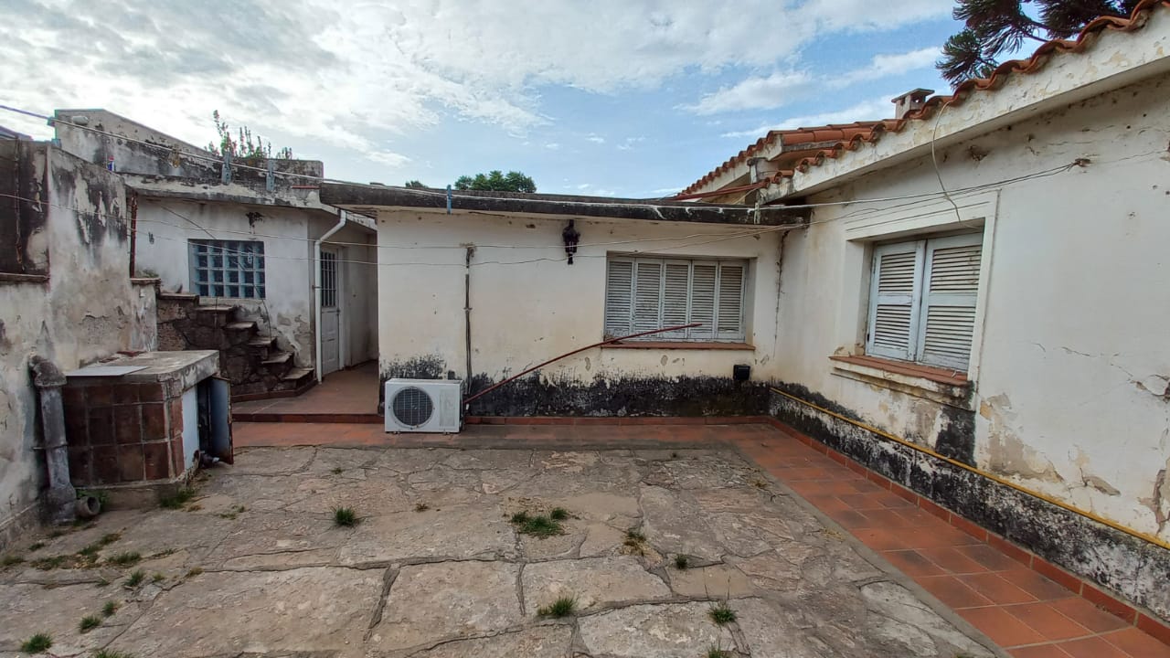 VENDO CASA EN RESIDENCIAL OLIVOS 4 DORMITORIOS