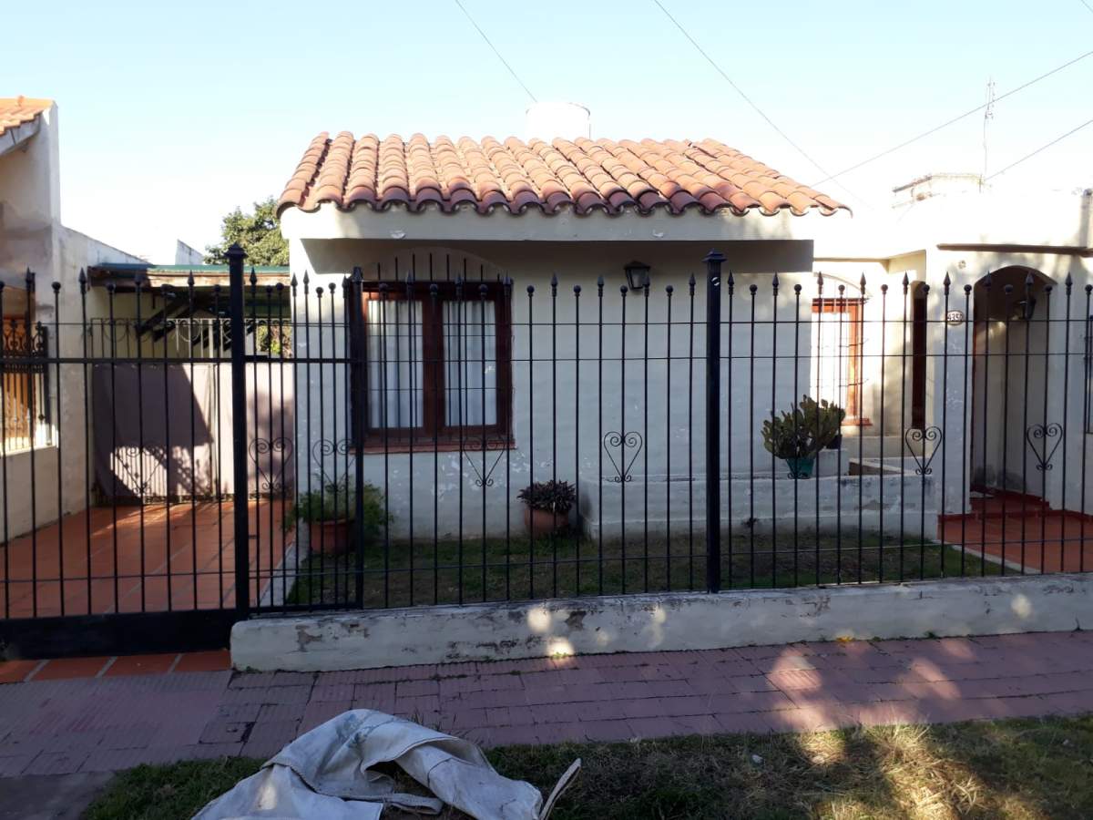 VENTA CASA 3 DORMITORIOS MAS DEPARTAMENTO VILLA MARTA A METROS DE MANUEL CARDEÑOSA