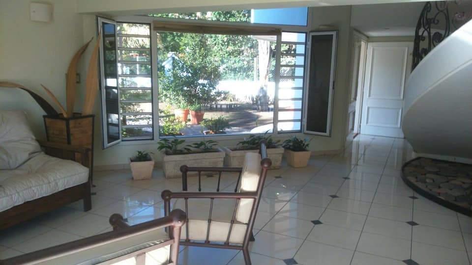 CASA EN VENTA 3 DORMITORIOS - VILLA DEL LAGO - CARLOS PAZ