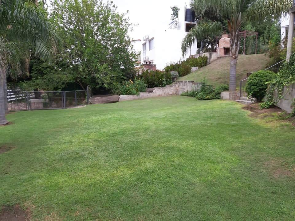 CASA EN VENTA 3 DORMITORIOS - VILLA DEL LAGO - CARLOS PAZ