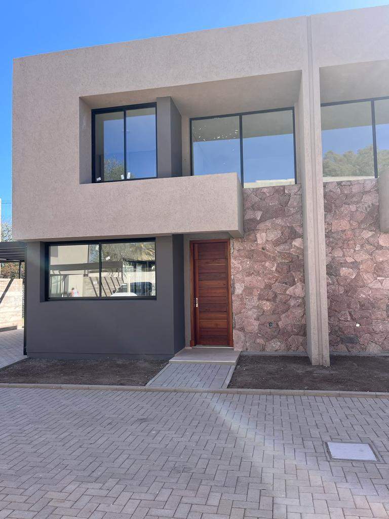 CASA EN VENTA -Housing Jardin Rivera-