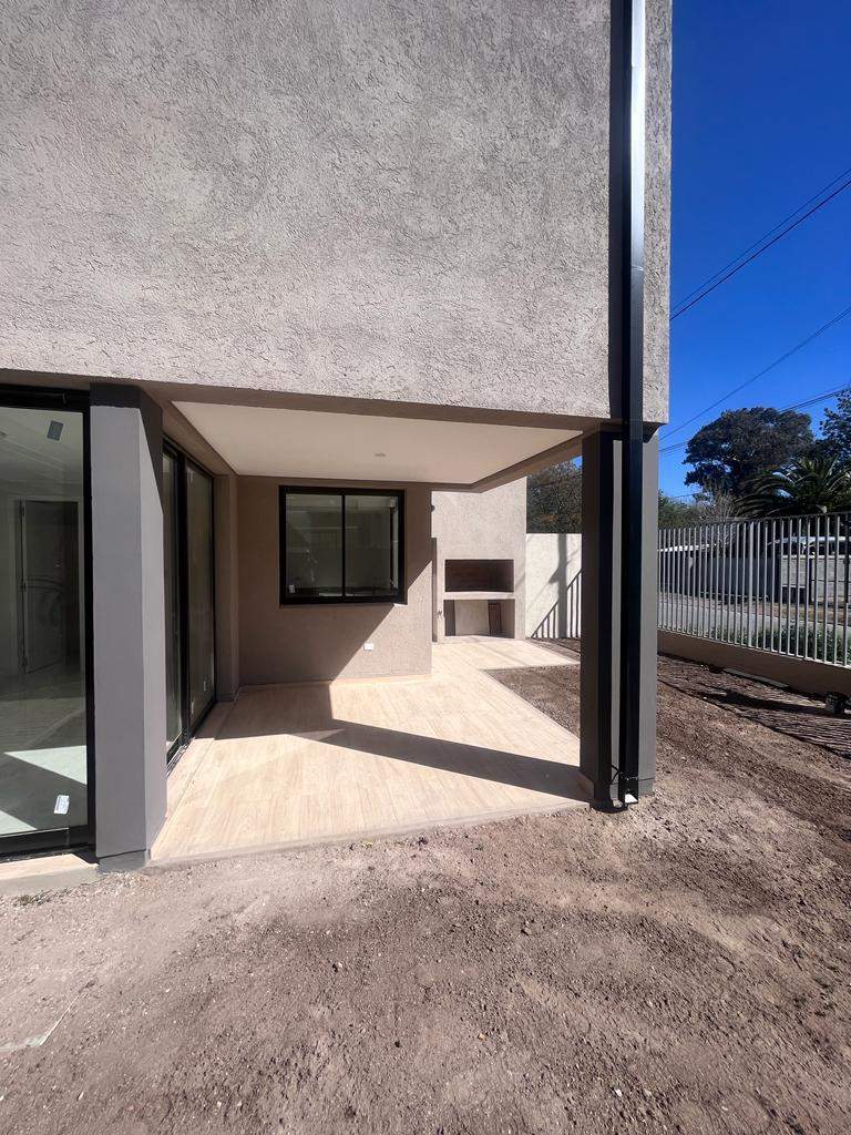 CASA EN VENTA -Housing Jardin Rivera-