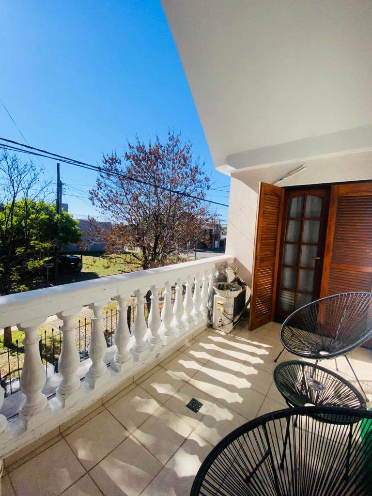 Dos Casas en Una en B° Alto Alberdi con Pileta y Quincho. Exc Zona