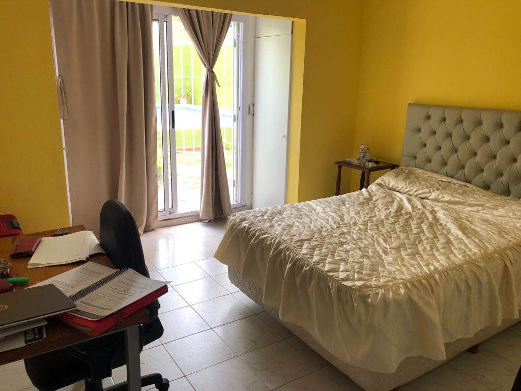 Dos Casas en Una en B° Alto Alberdi con Pileta y Quincho. Exc Zona