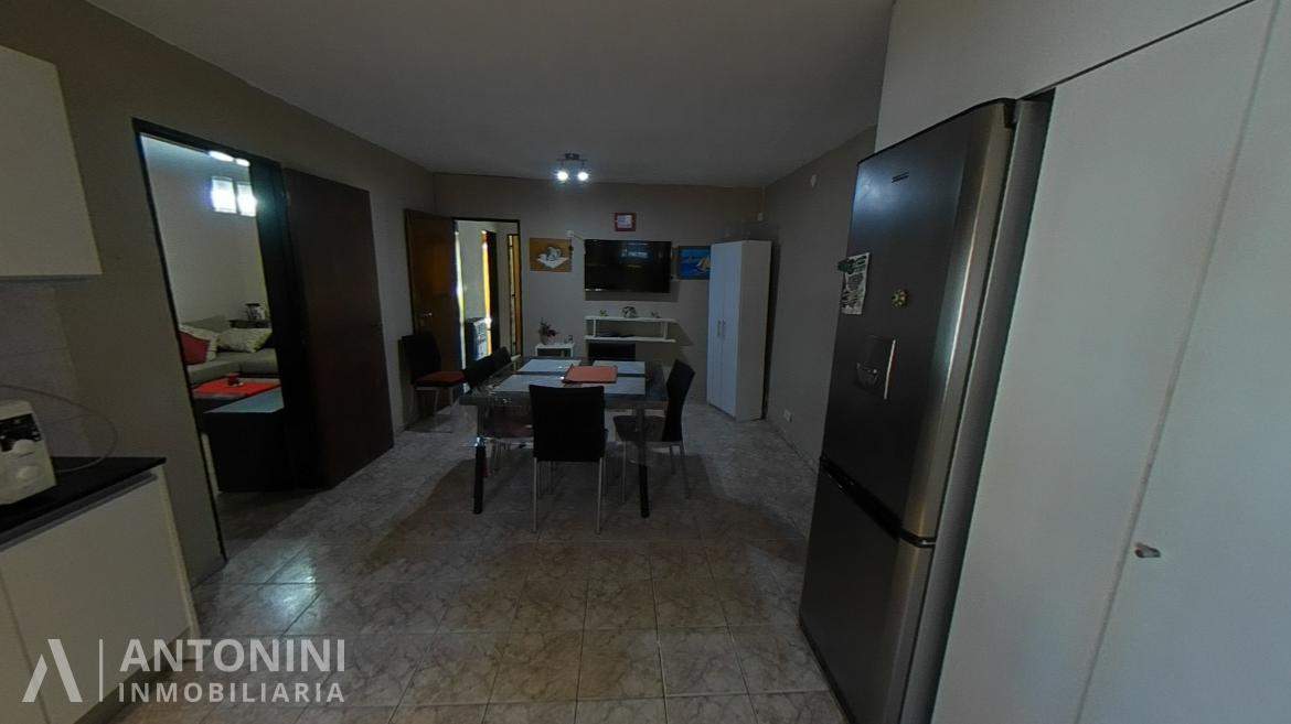 Dos Casas en Una en B° Alto Alberdi con Pileta y Quincho. Exc Zona