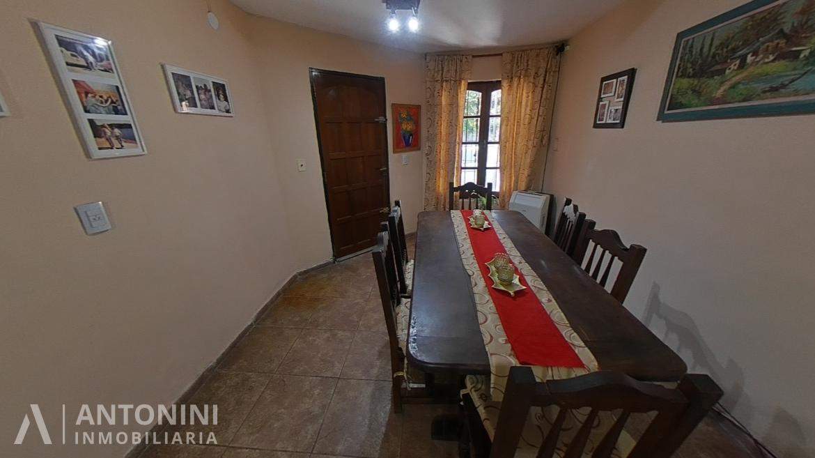 Dos Casas en Una en B° Alto Alberdi con Pileta y Quincho. Exc Zona