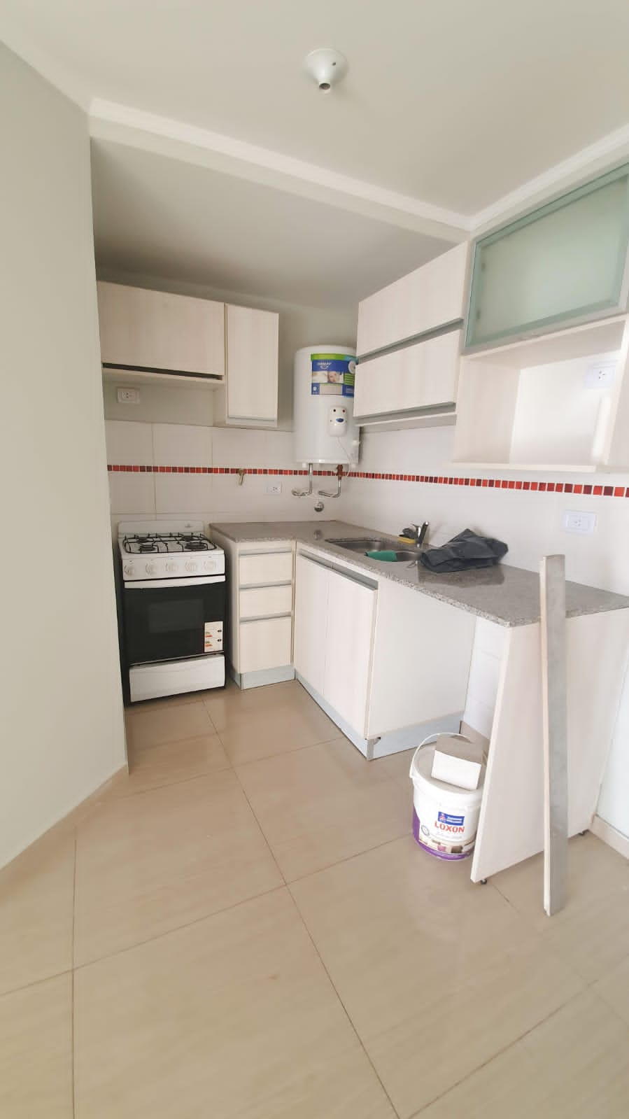 Vendo departamento 1D con cochera propia, Alta Córdoba, amenities, seguridad.