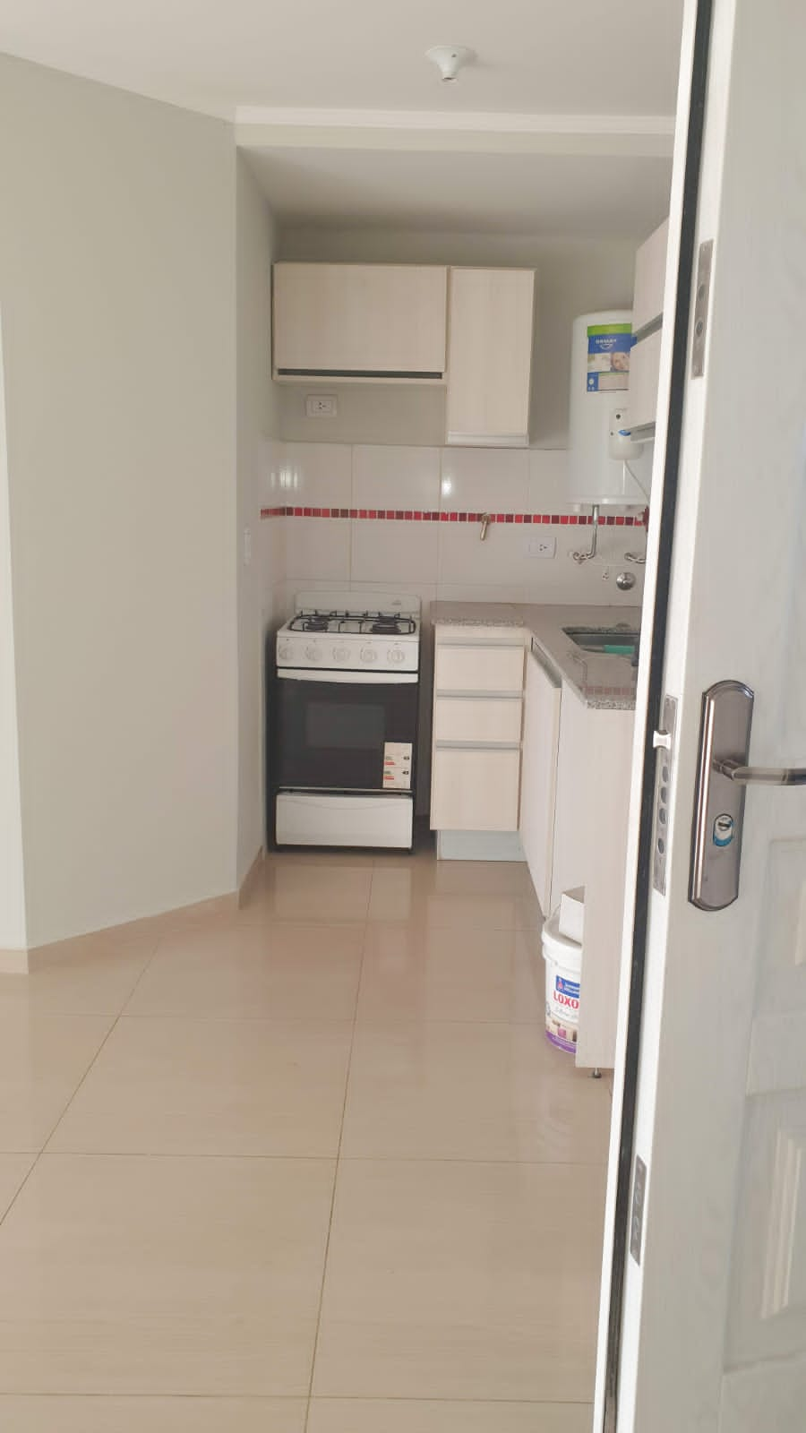 Vendo departamento 1D con cochera propia, Alta Córdoba, amenities, seguridad.