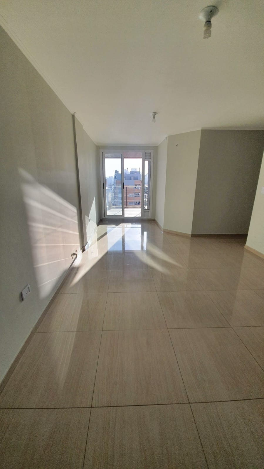 Vendo departamento 1D con cochera propia, Alta Córdoba, amenities, seguridad.