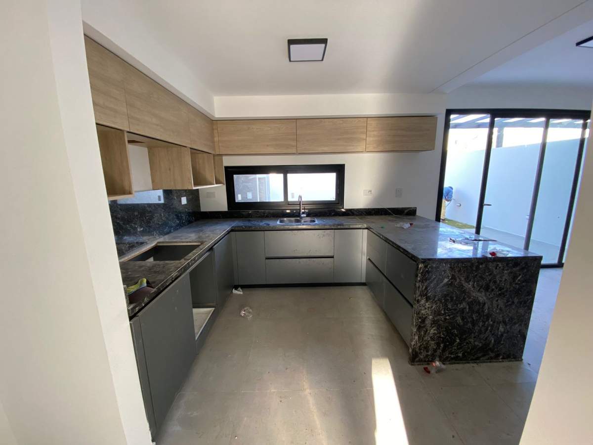 IMPECABLE DUPLEX LOMAS DE MANANTIALES