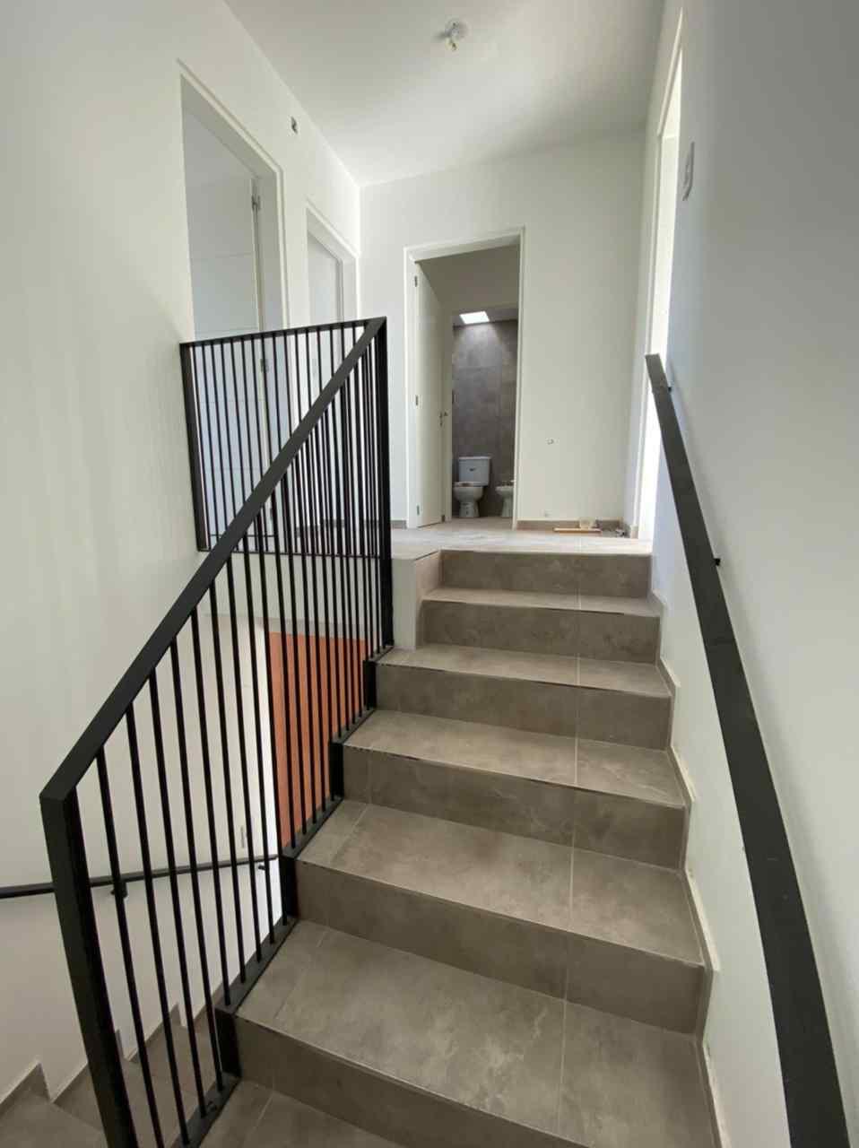 EXCELENTE DUPLEX PRADOS DE MANANTIALES