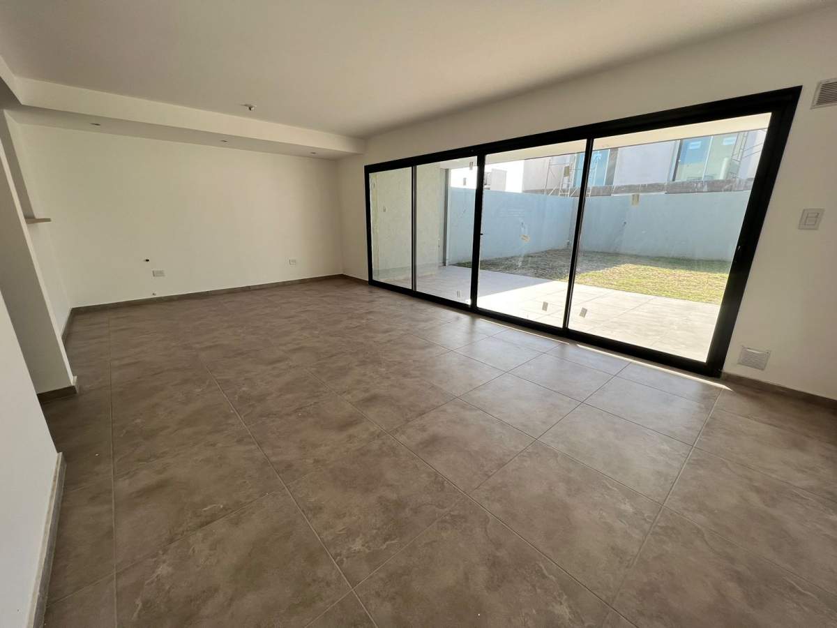 EXCELENTE DUPLEX PRADOS DE MANANTIALES