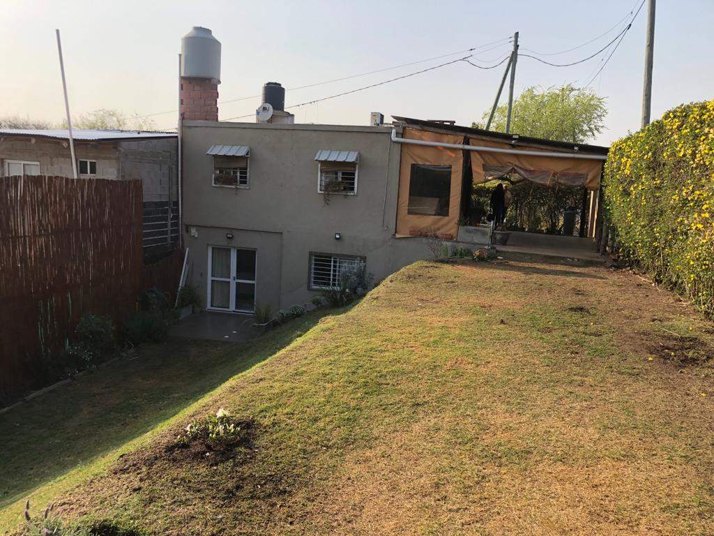 CASA EN VENTA- MENDIOLAZA- B° LOS CIGARRALES