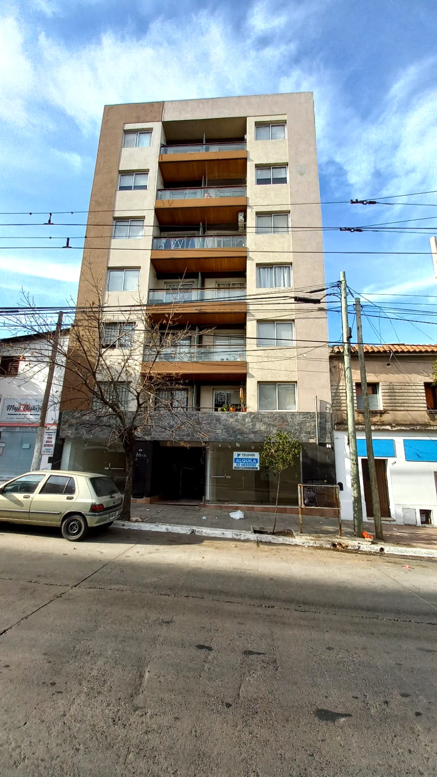 APTO CRÉDITOSS!! Av. Patria 322. 1 Dorm. Calf. central. HERMOSOOOO!!!