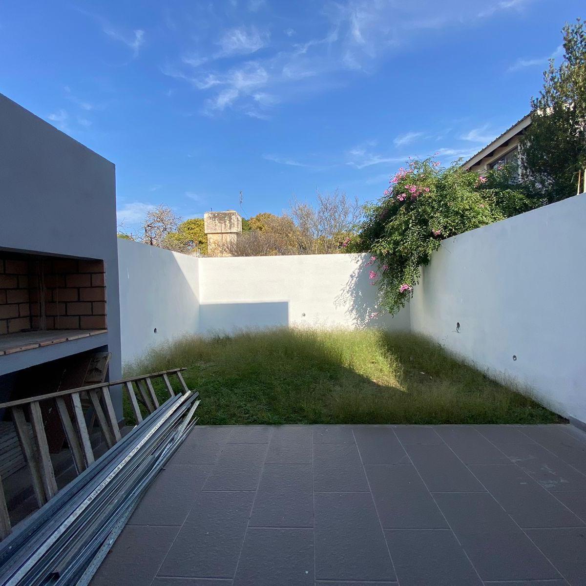 VENTA DÚPLEX 2 DORM 2 BAÑOS ASADOR Y COCHERA - MTS CBA SHOPPING