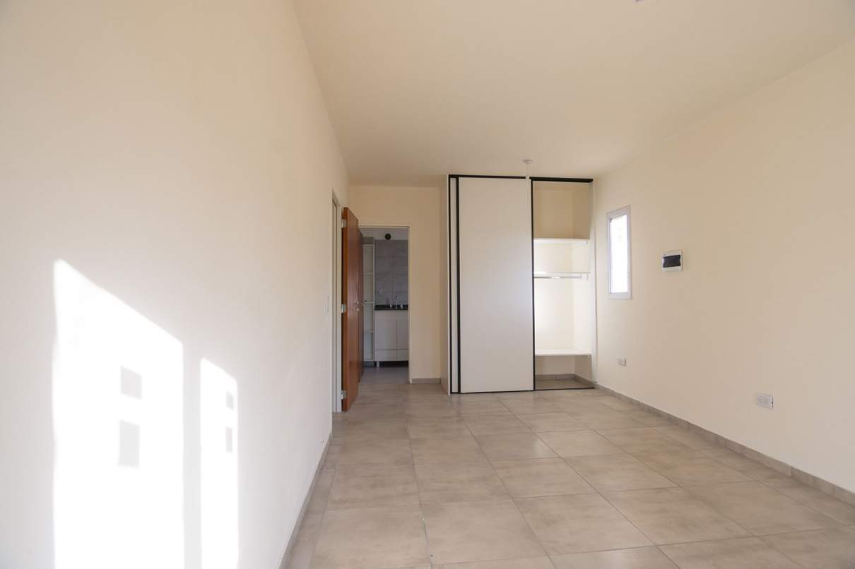 VENTA DUPLEX BARRIO CERRADO LA CATALINA ZONA NORTE