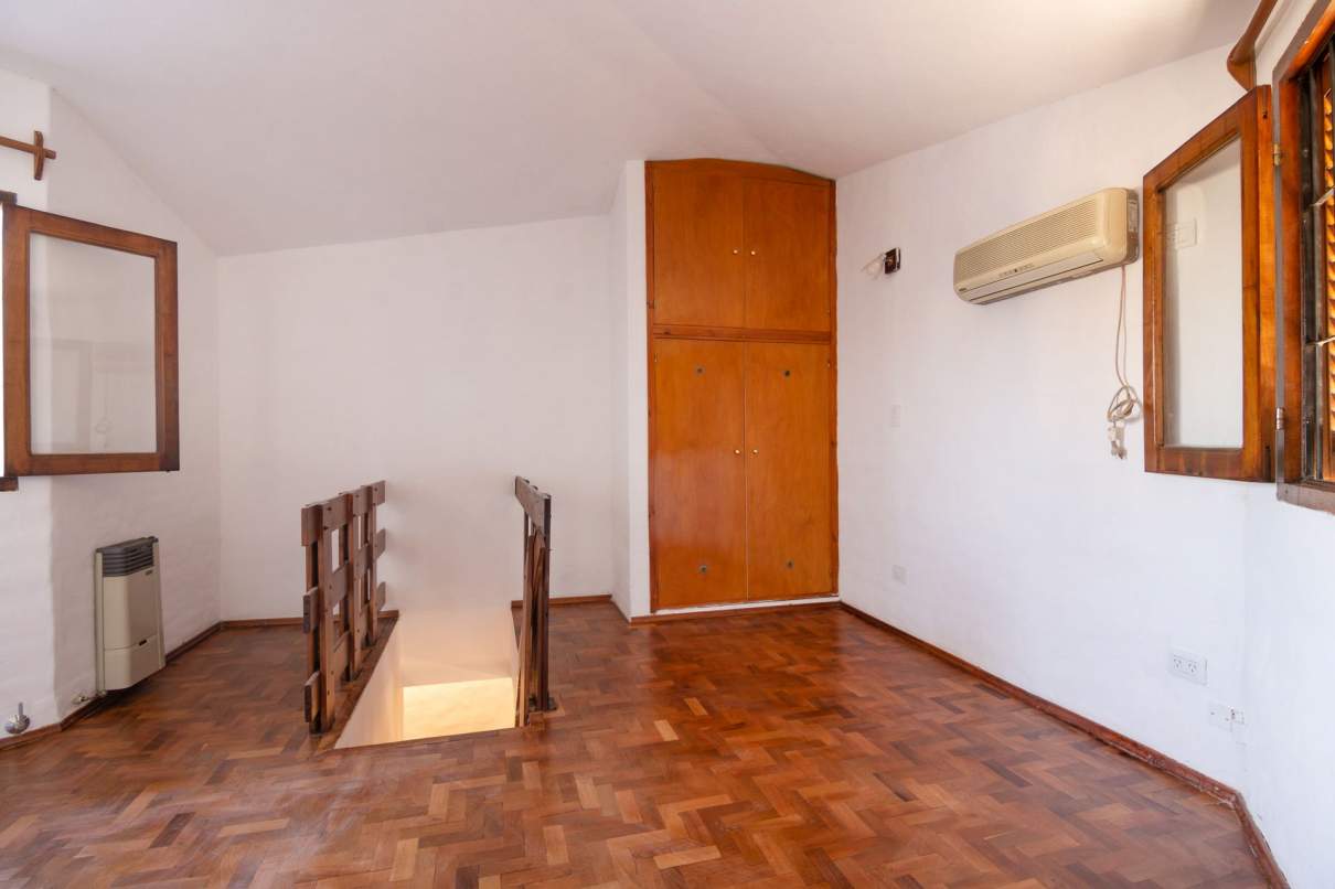 VENTA CASA 3 DOR. C- PILETA. B° CERRO DE LAS ROSAS