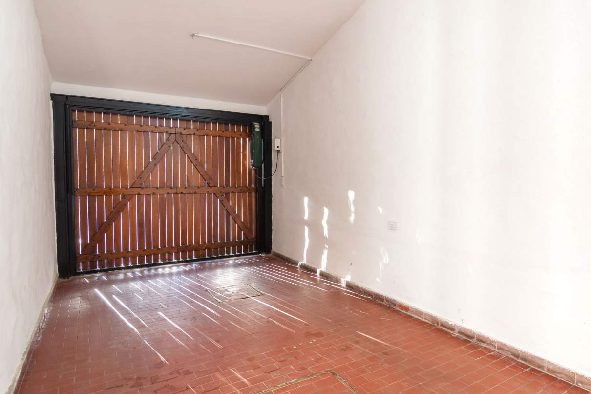 VENTA CASA 3 DOR. C- PILETA. B° CERRO DE LAS ROSAS