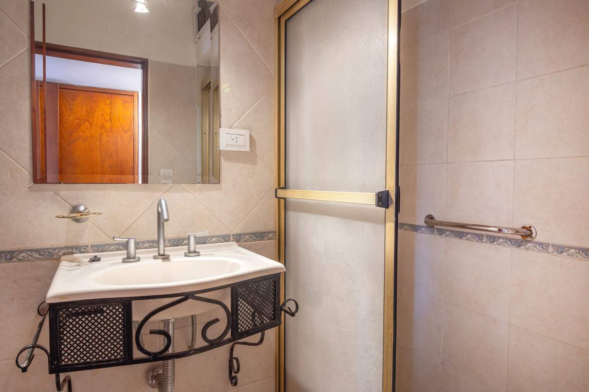 VENTA CASA 3 DOR. C- PILETA. B° CERRO DE LAS ROSAS