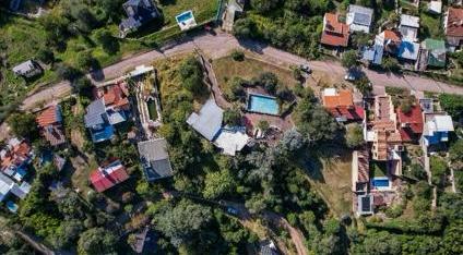 VENDE Amplio LOTE con construcción confitería, VISTA PANORÁMICA ideal INVERSOR