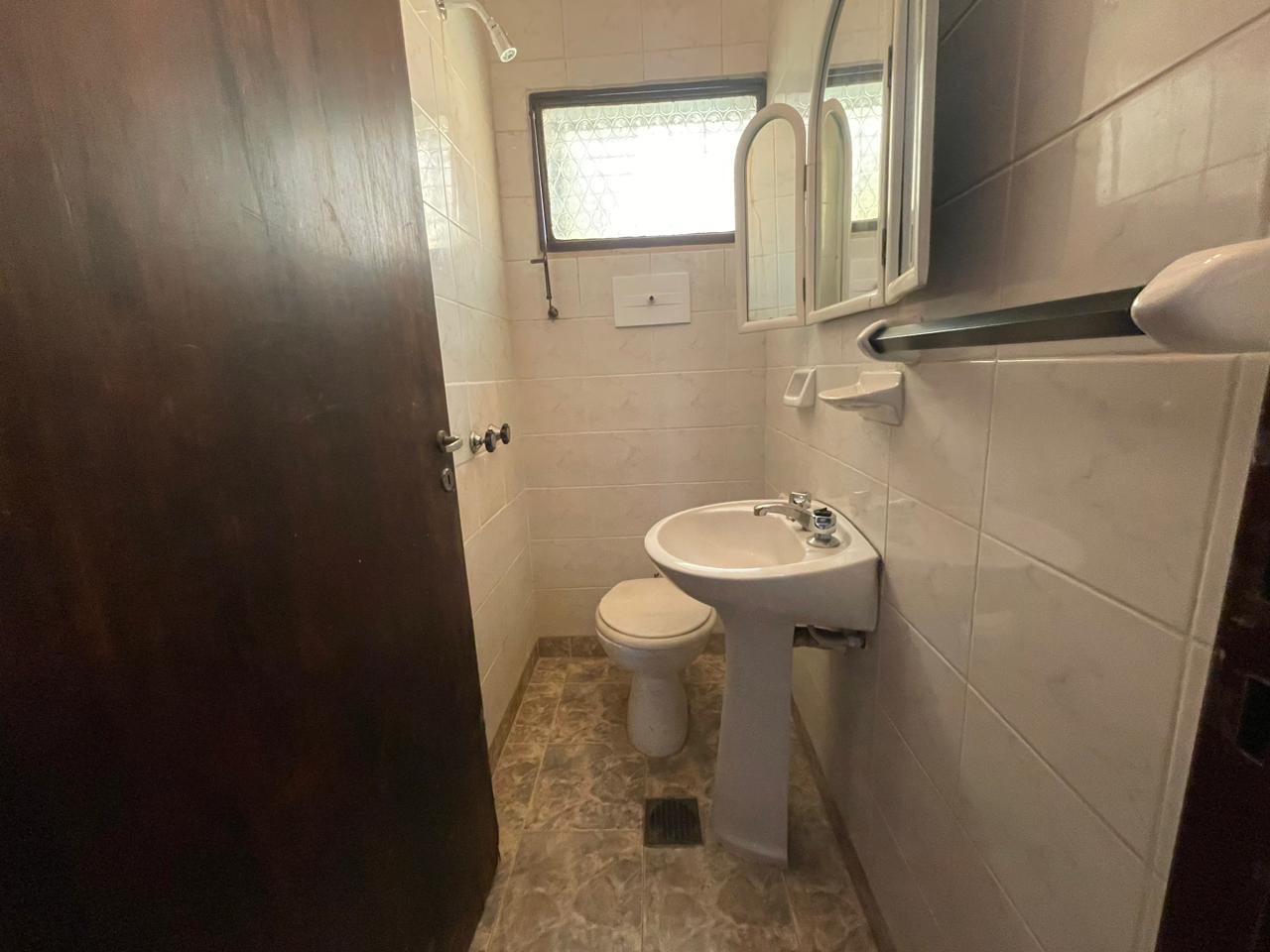 SE VENDE CASA CENTRICA EN VILLA CARLOS PAZ
