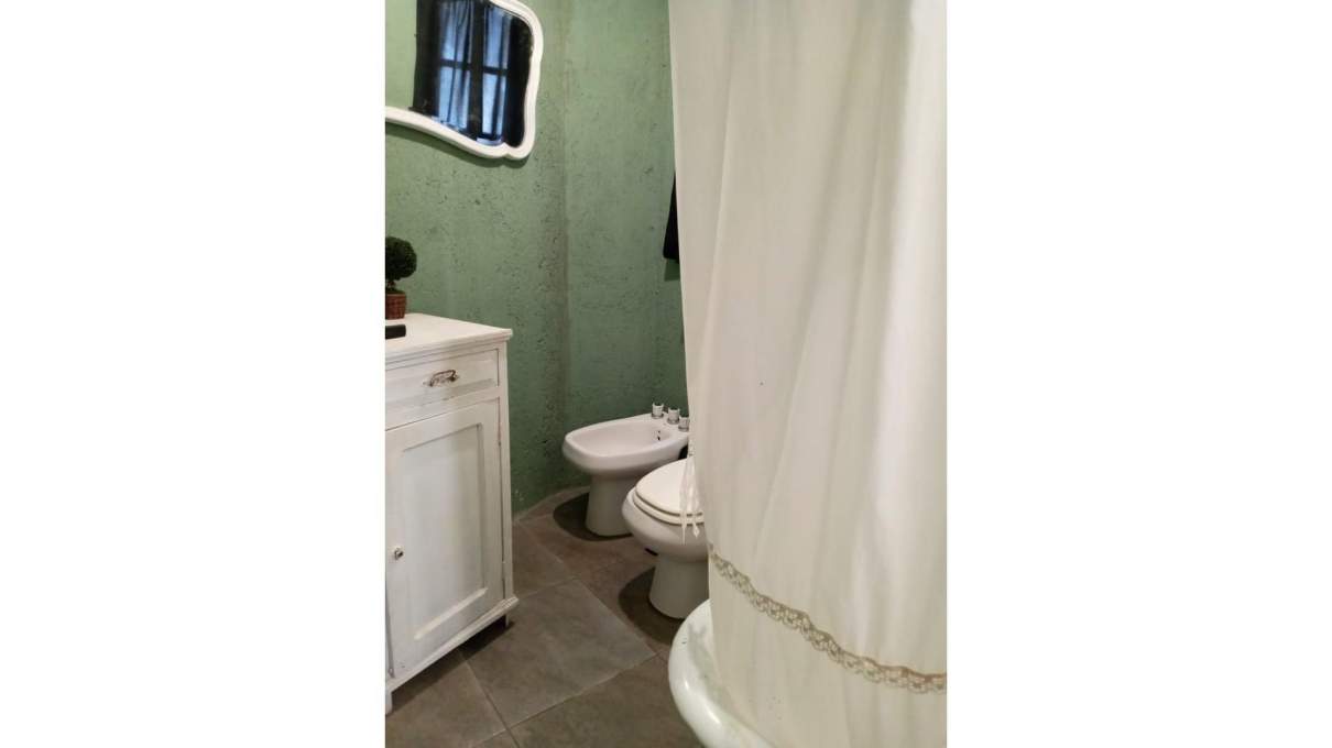 CASA  DEPTO EN VENTA SOBRE RICARDO ROJAS (ARGELLO)