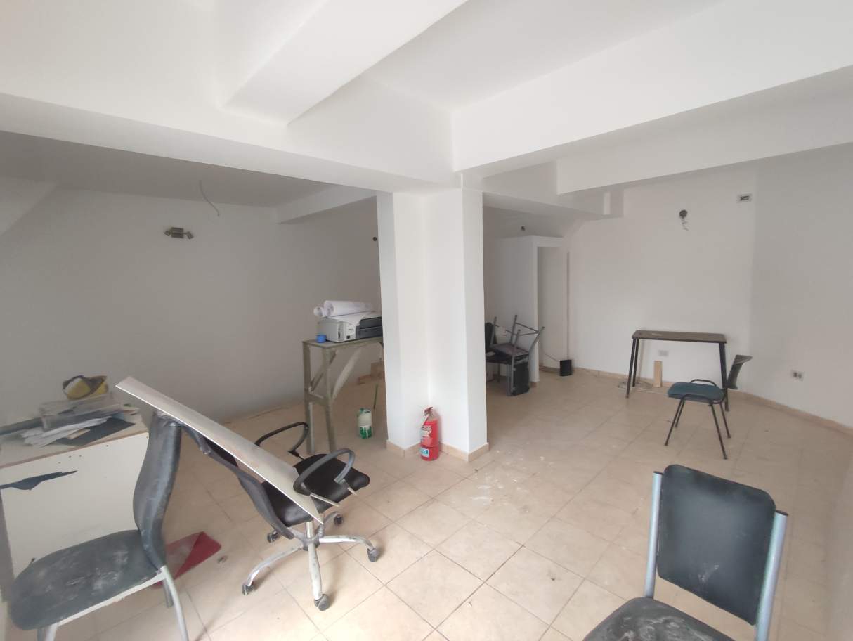 EXCELENTE LOCAL COMERCIAL - NUEVA CORDOBA