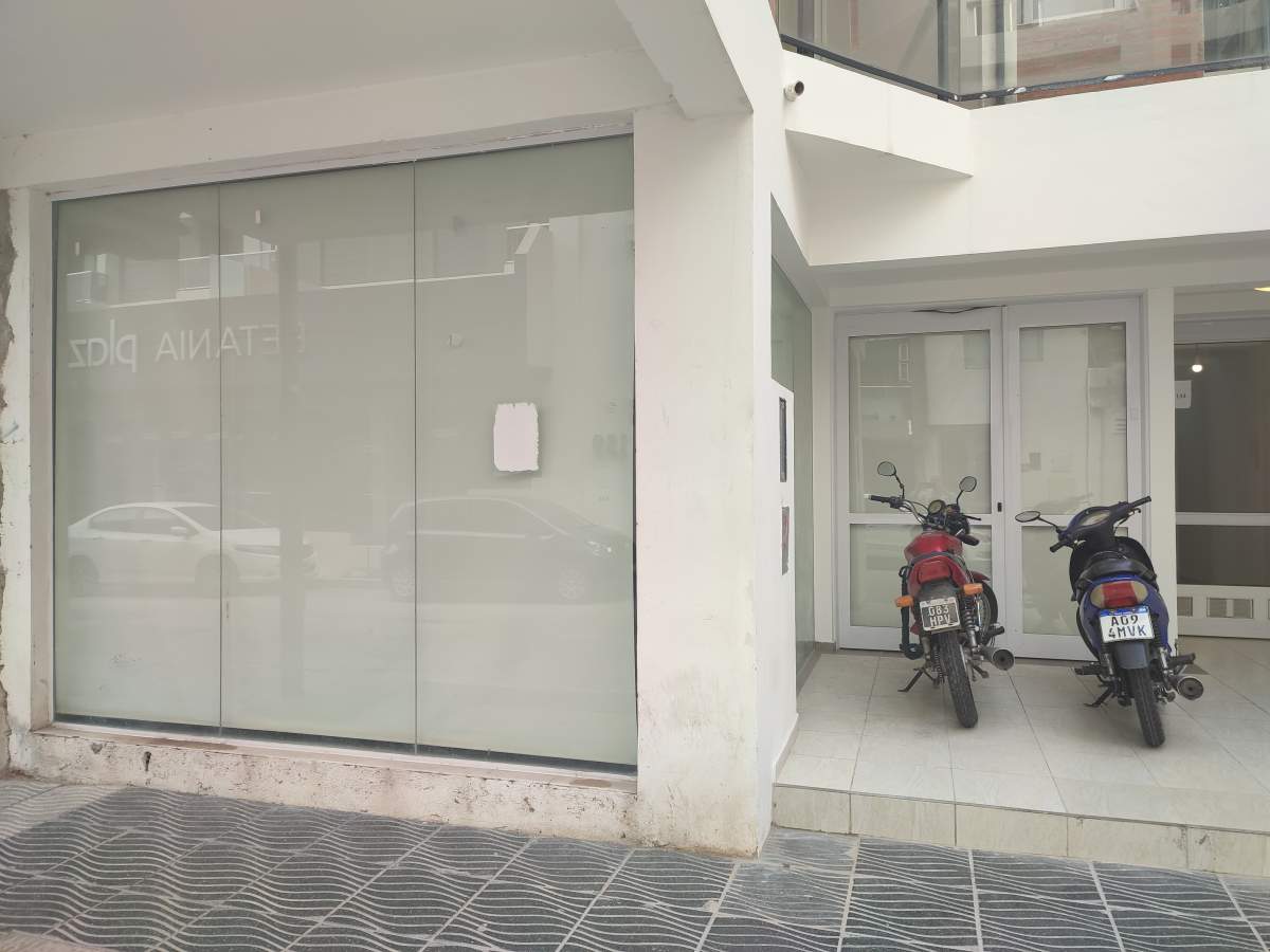 EXCELENTE LOCAL COMERCIAL - NUEVA CORDOBA