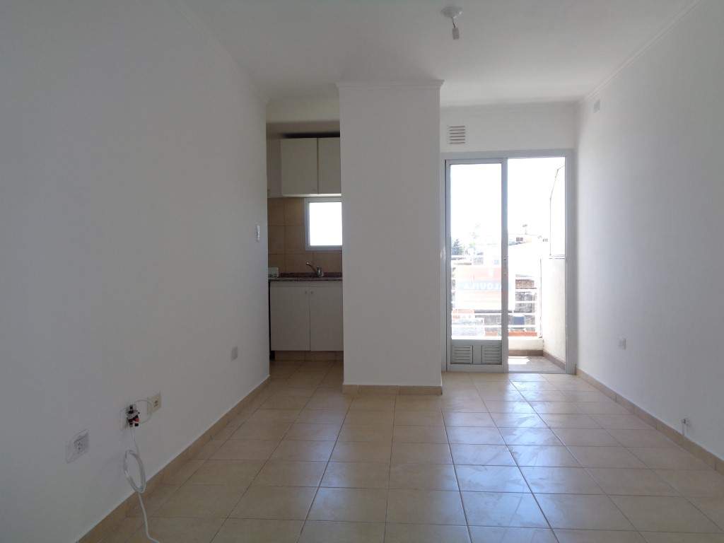 ¡¡Excelente Oportunidad!! - B° San Martín - Departamento Externo de 1 Dormitorio Amplio y Luminoso c