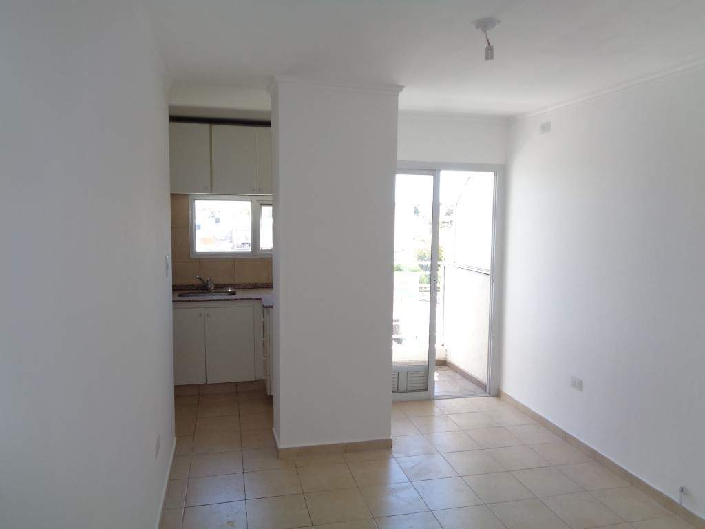 ¡¡Excelente Oportunidad!! - B° San Martín - Departamento Externo de 1 Dormitorio Amplio y Luminoso c