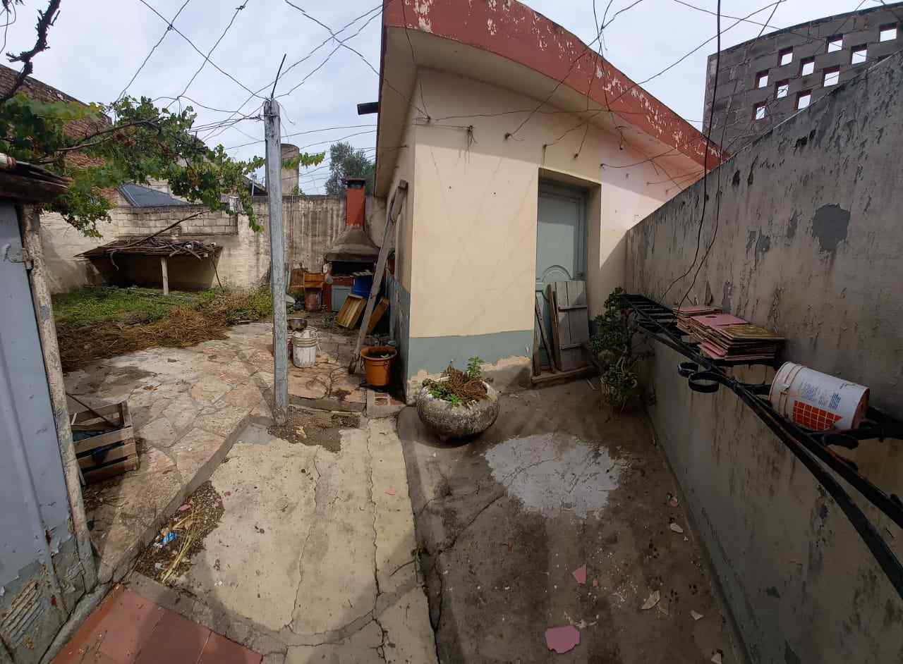 Bº ALTA CÓRDOBA - CASA 2 D   DPTO 1 D - TERR 250 MTS