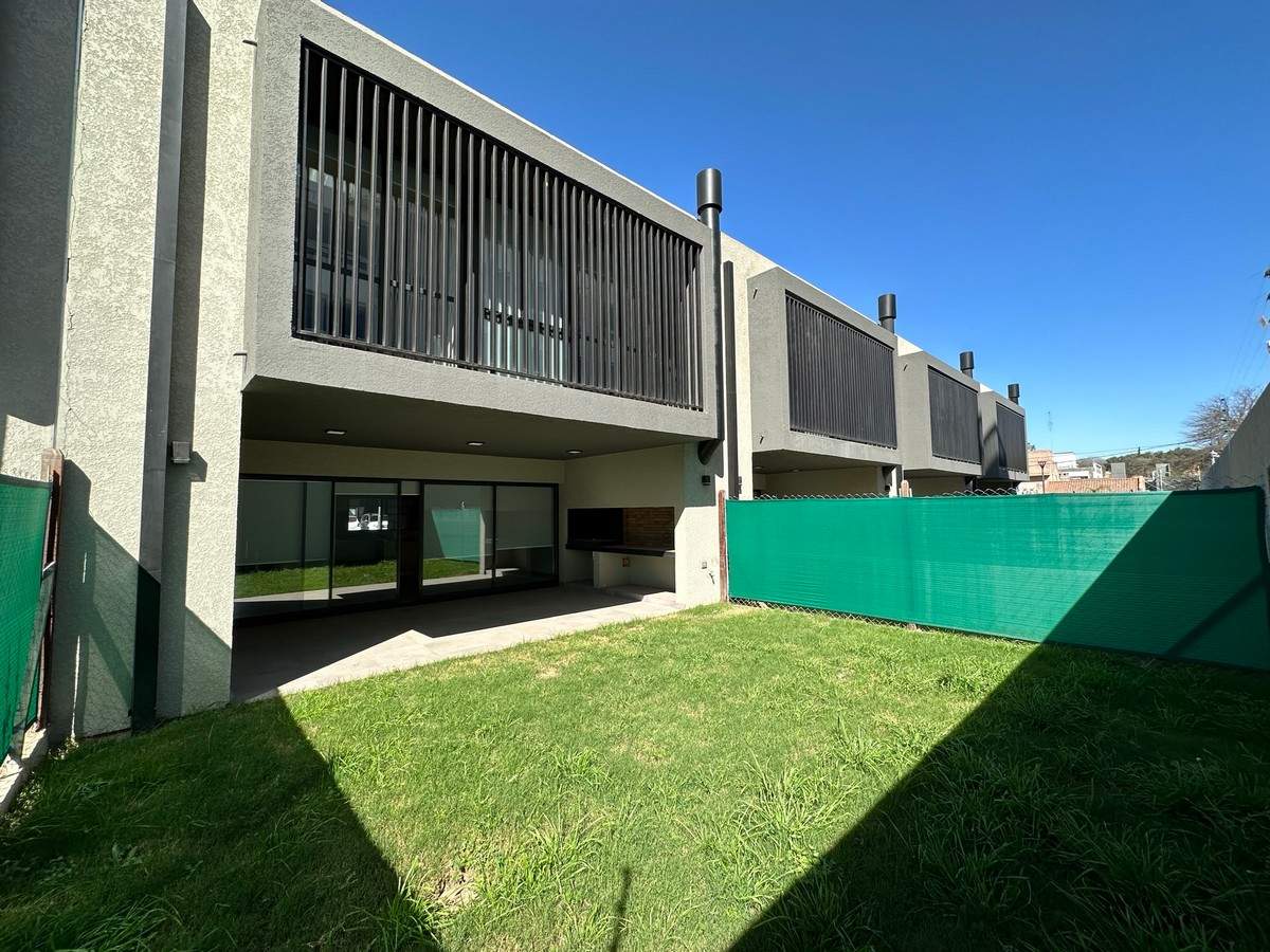 Casas en Venta en CUÑATAÍ Belgrano | Housing Villa Belgrano