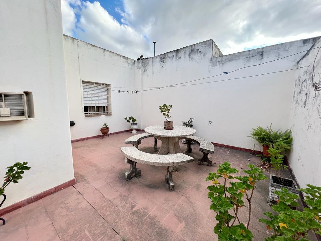 2 dormitorios - casa - Barrio Jardín del Pilar