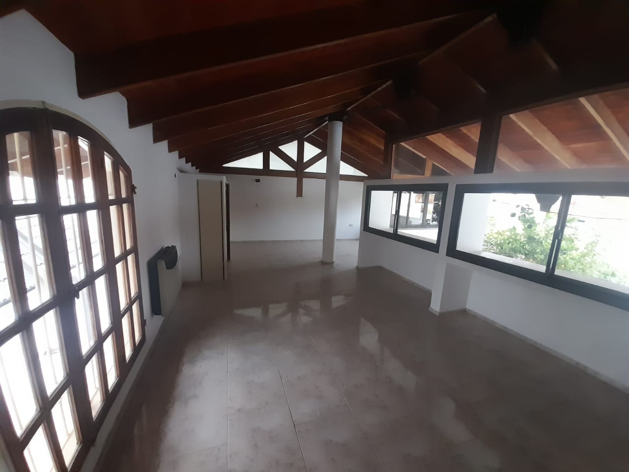 Villa Belgrano 4 dorm 3 baños Pileta Esctirura excelente entorno