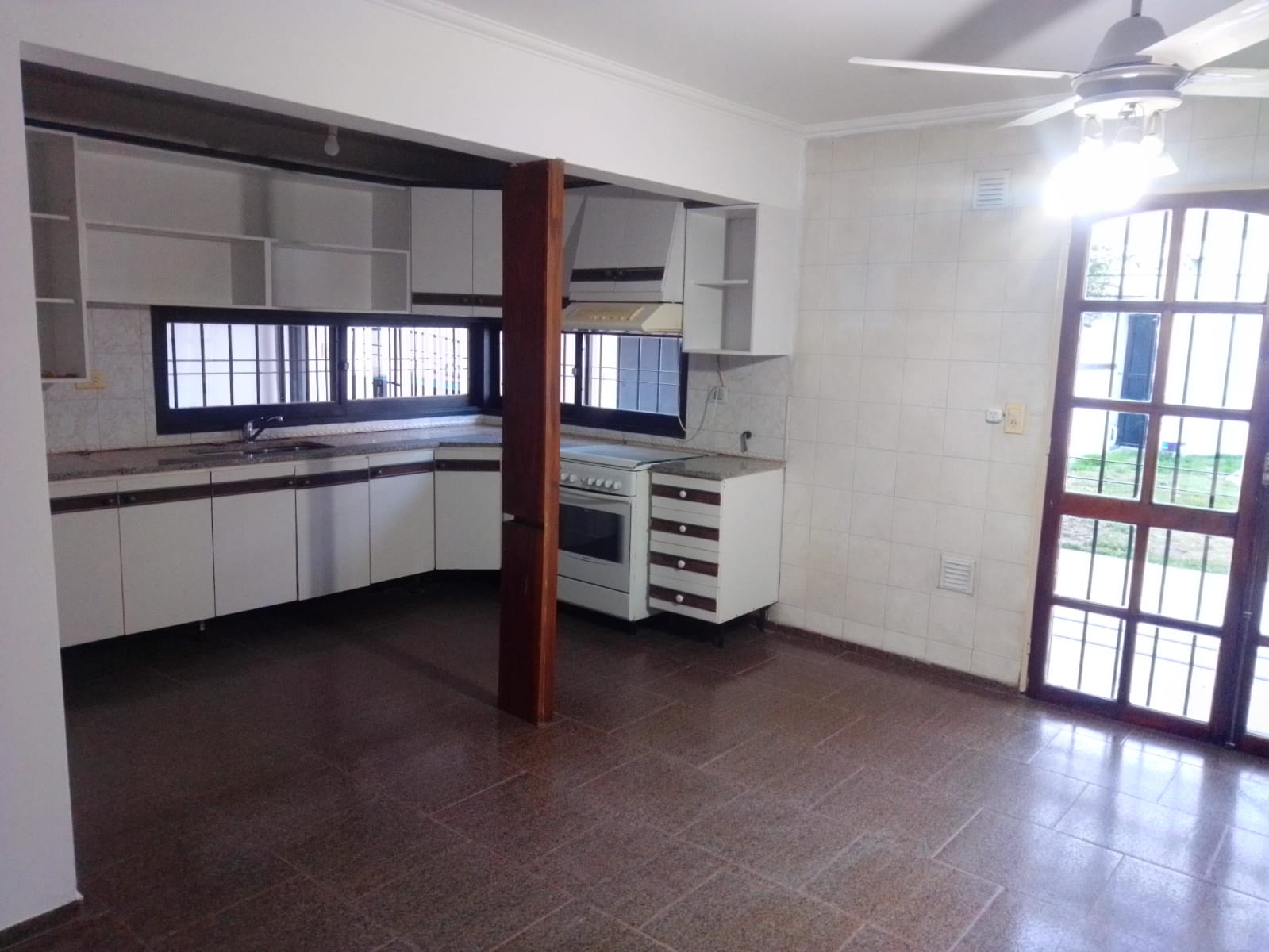 Villa Belgrano 4 dorm 3 baños Pileta Esctirura excelente entorno