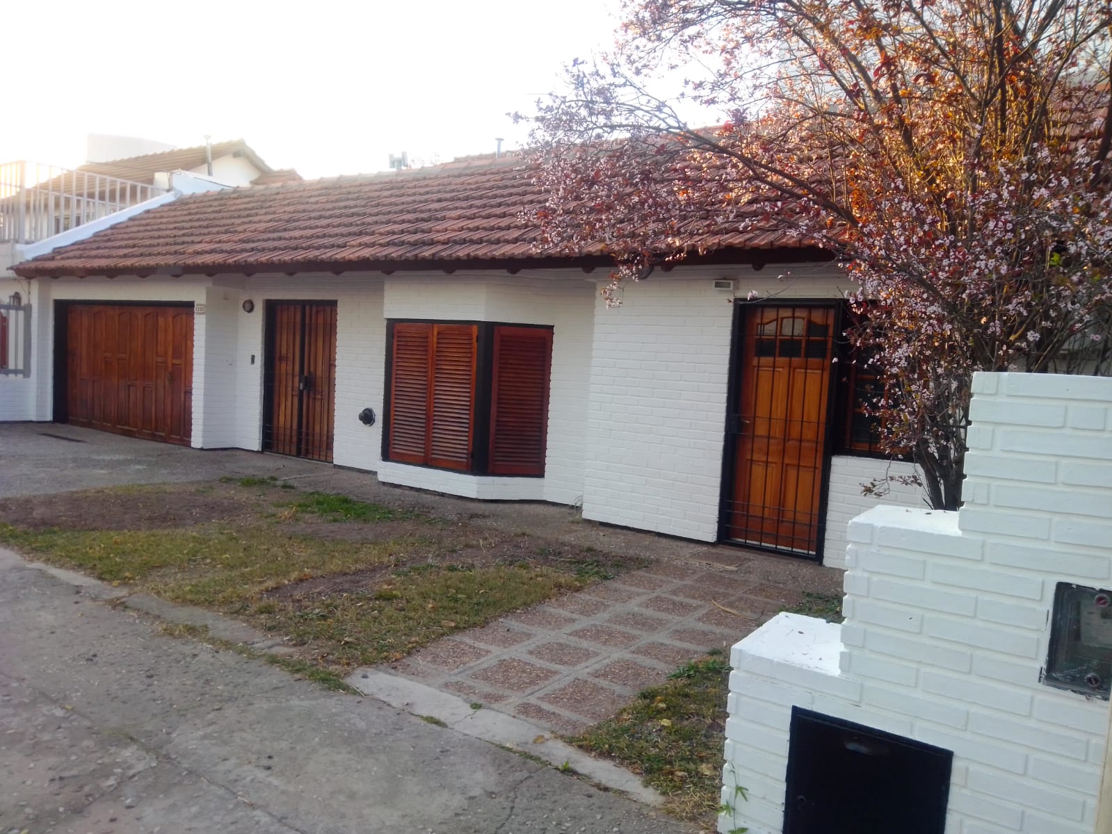 Villa Belgrano 4 dorm 3 baños Pileta Esctirura excelente entorno